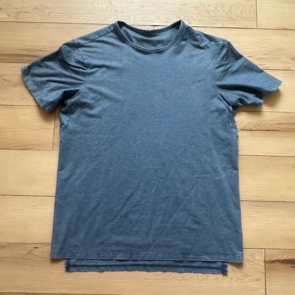 Lululemon commission short sleeved t-shirt medium - Picture 5 of 5